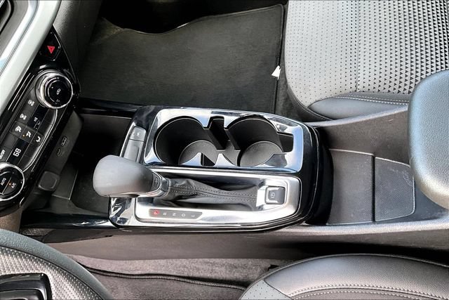 Used 2025 Chevrolet Trax LT FWD image 17