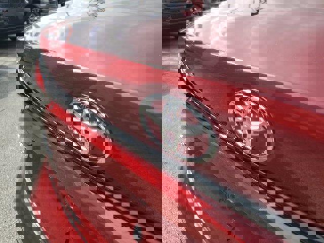 Used 2025 Toyota Corolla LE image 11