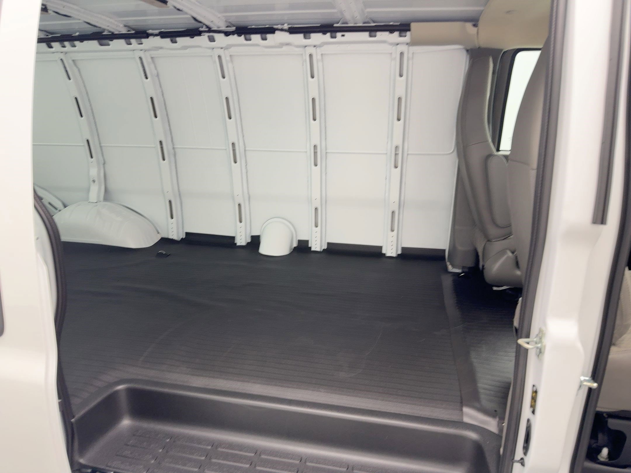 New 2025 Chevrolet Express 2500 Extended w/ Driver Convenience Package image 24