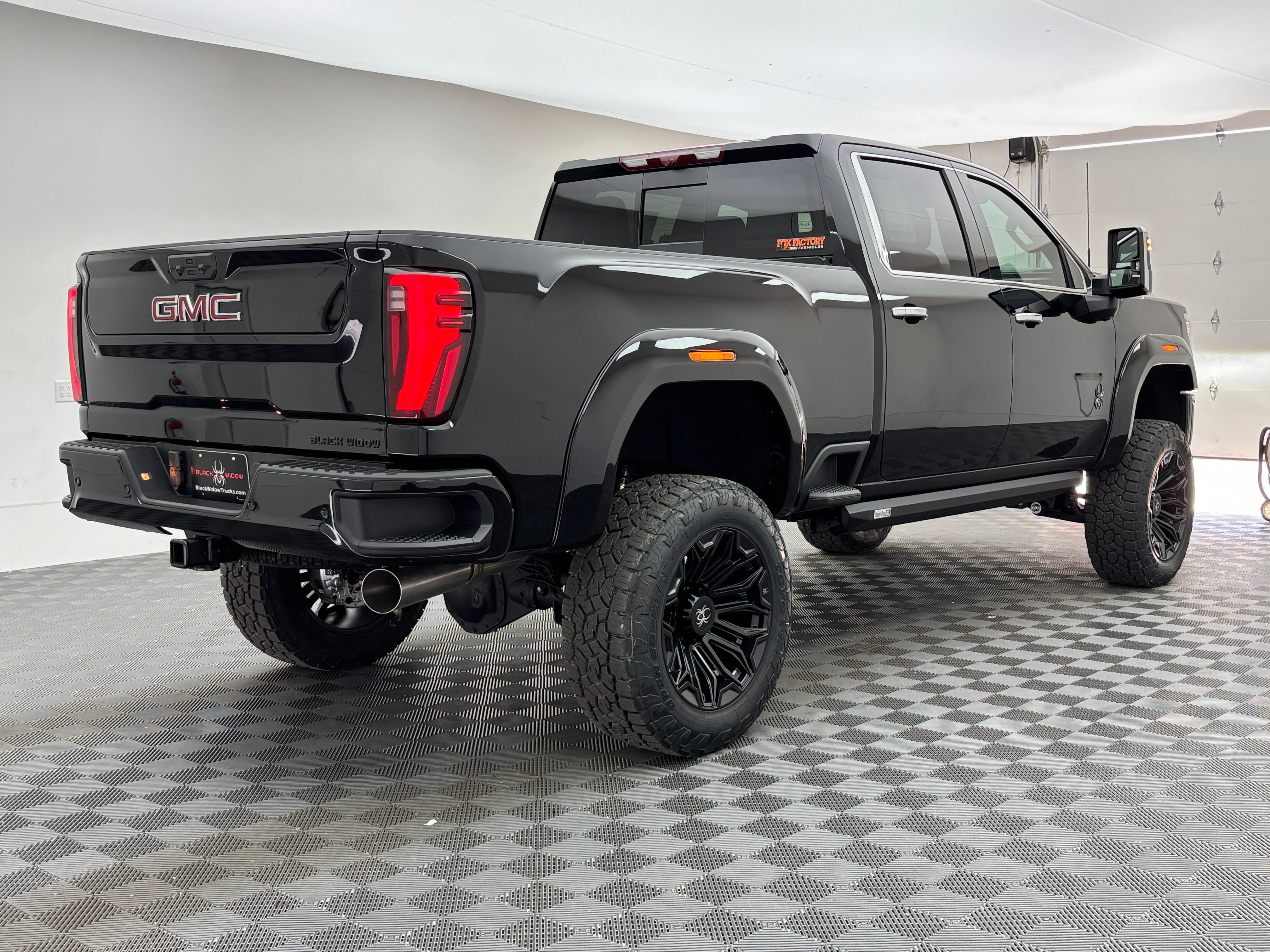 New 2026 GMC Sierra 2500 Denali w/ Denali Reserve Package AWD/4WD image 10