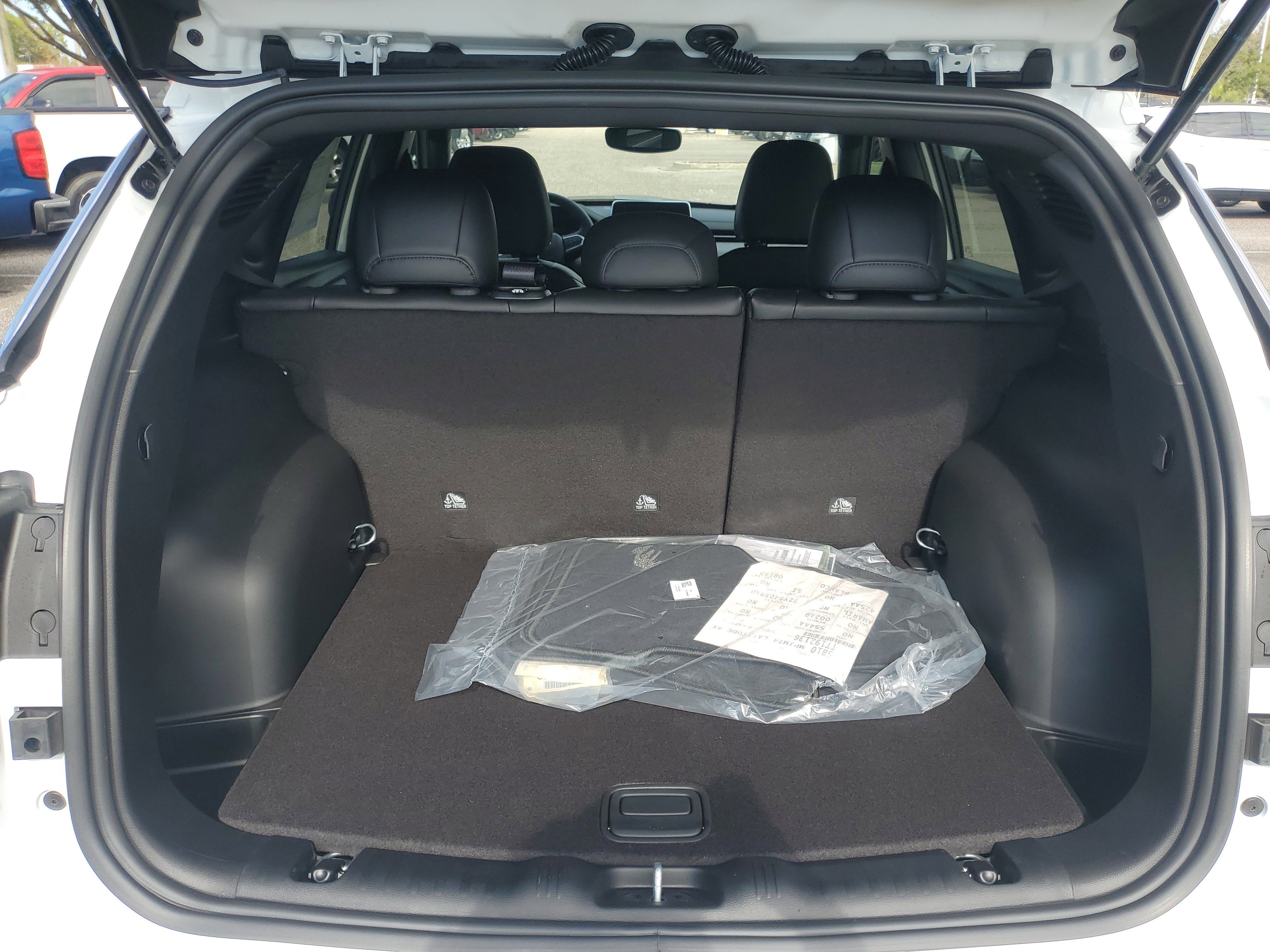 New 2026 Jeep Compass Latitude image 7