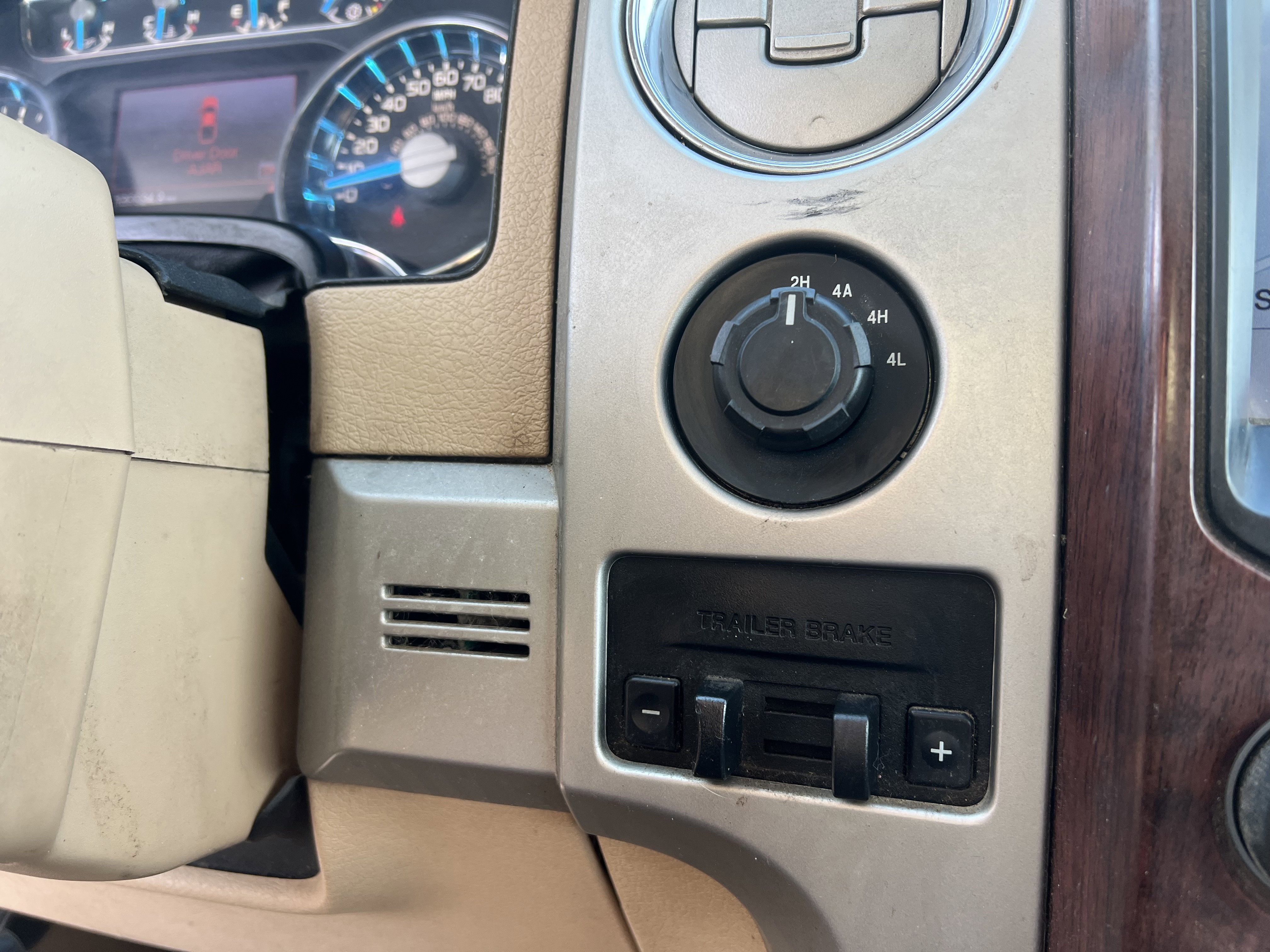 Used 2013 Ford F150 King Ranch w/ King Ranch Luxury Pkg image 26