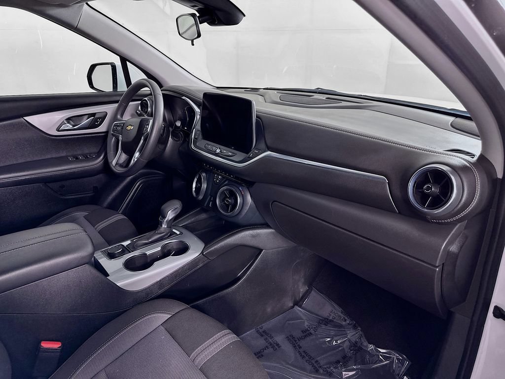 Used 2023 Chevrolet Blazer LT FWD image 35