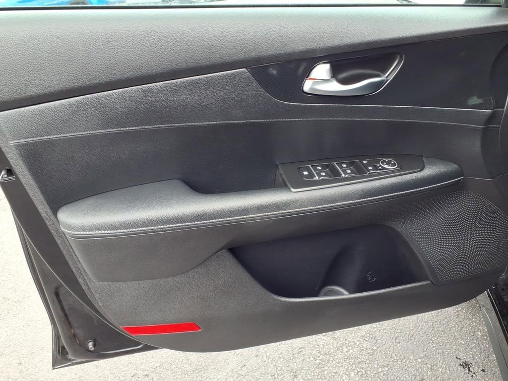 Used 2023 Kia Forte GT-Line FWD image 13