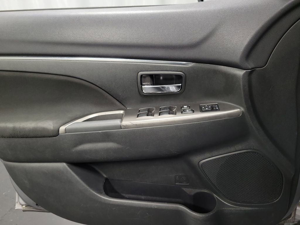 Used 2018 Mitsubishi Outlander Sport ES image 22