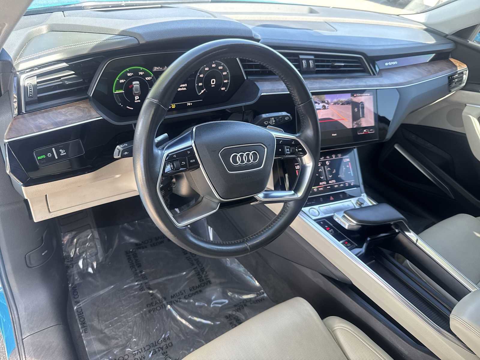 Used 2019 Audi e-tron Prestige w/ Prestige Package AWD/4WD image 10