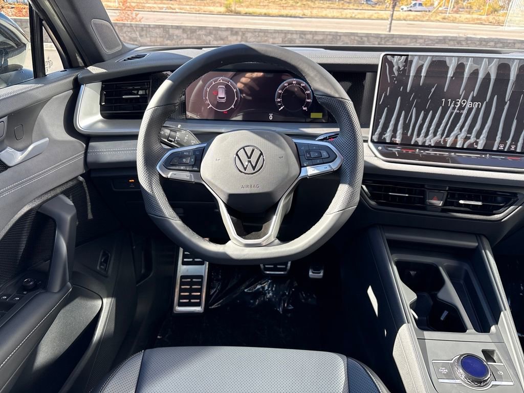 New 2026 Volkswagen Tiguan SE R-Line image 13