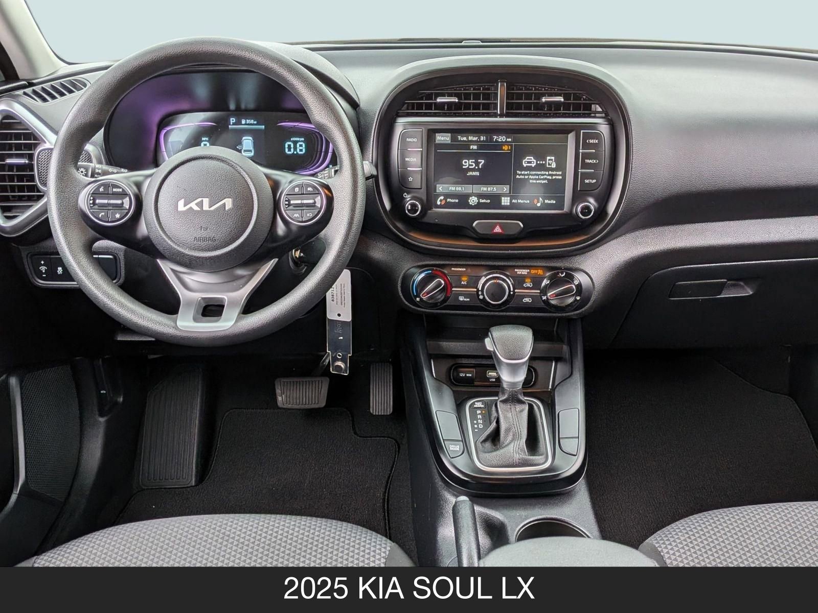 Used 2025 Kia Soul LX w/ LX Technology Package image 14