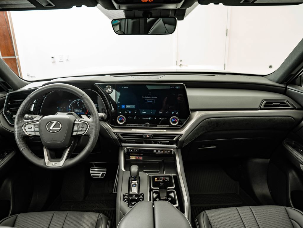 Certified 2025 Lexus TX 350 AWD w/ Technology Package image 4