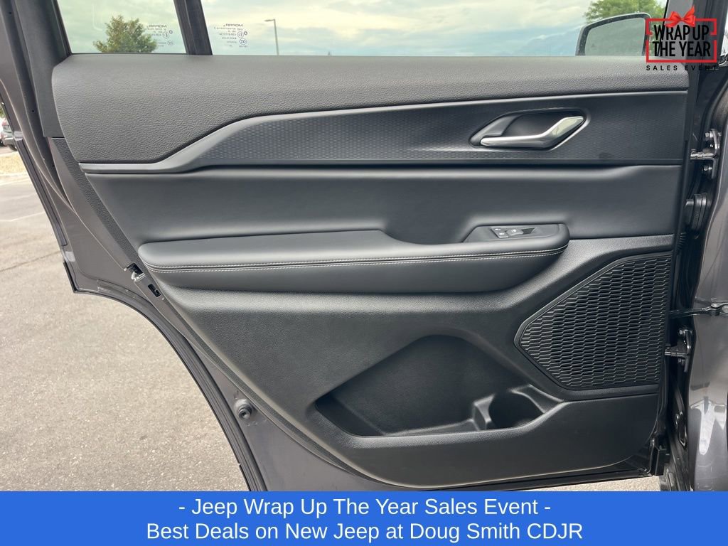 New 2025 Jeep Grand Cherokee L Laredo w/ Trailer Tow Package image 22