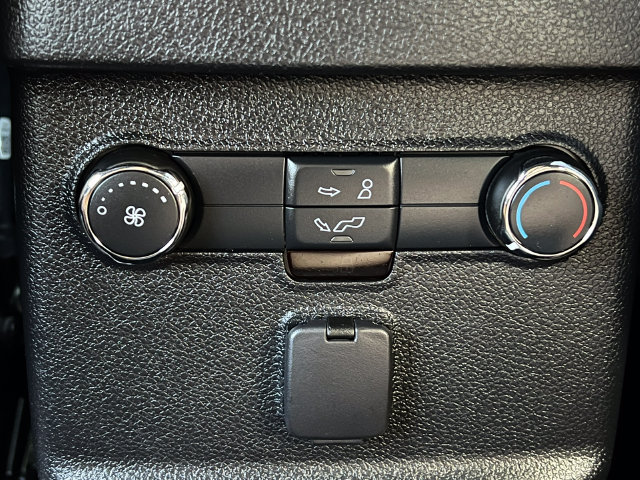 Certified 2019 Ford Explorer XLT w/ Equipment Group 202A AWD/4WD image 35
