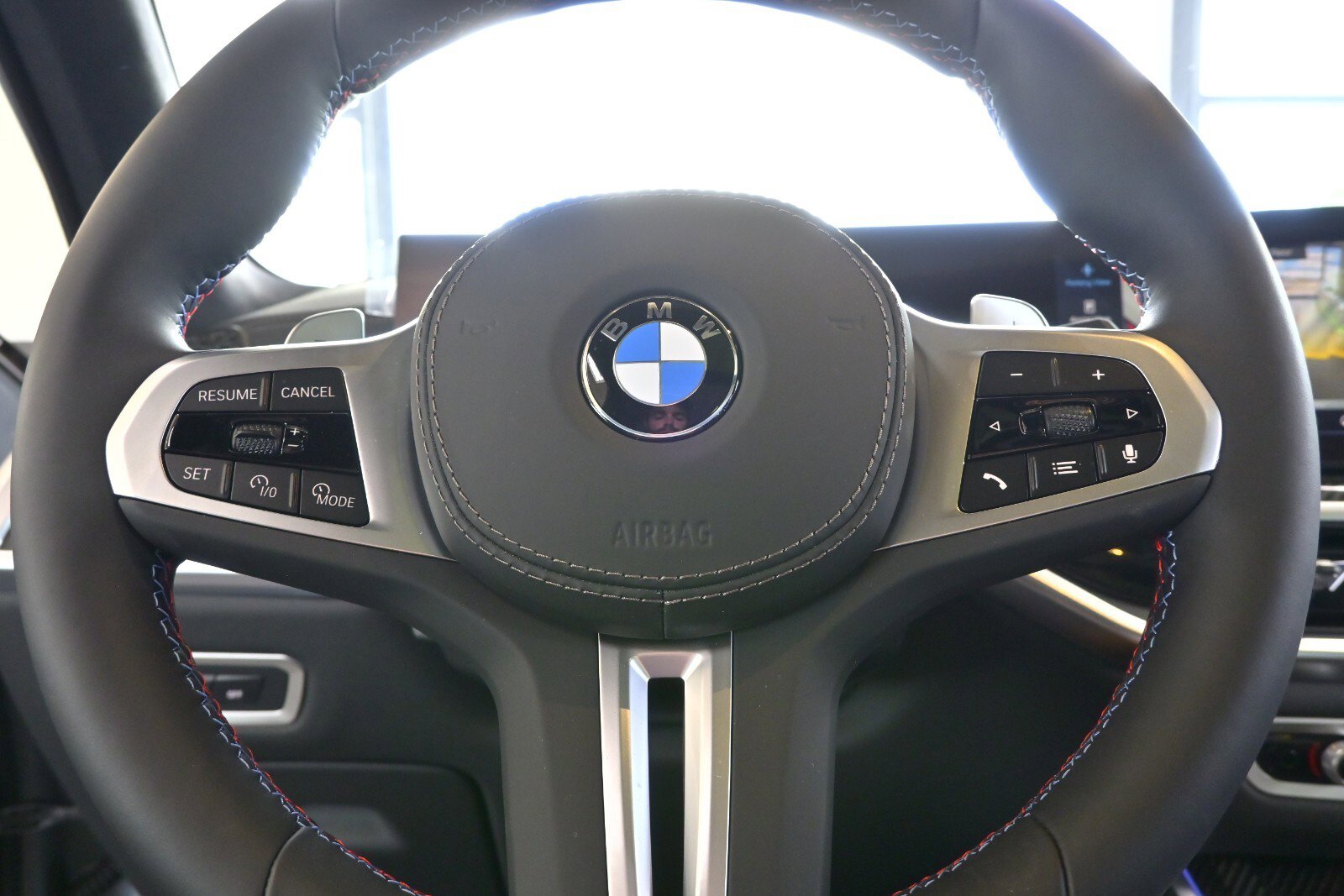 New 2025 BMW X7 M60i w/ Executive Package image 19