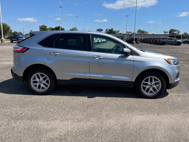 Used 2023 Ford Edge SEL w/ Convenience Package image 7