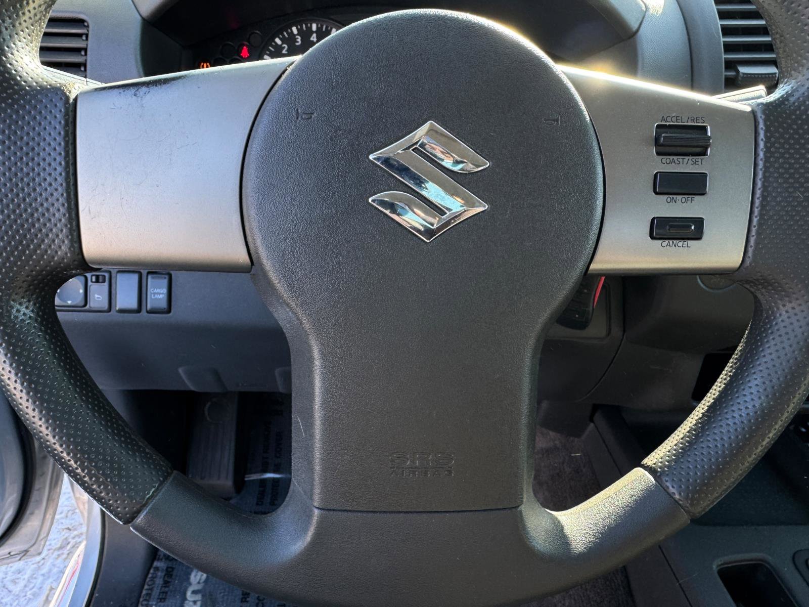 Used 2011 Suzuki Equator Premium image 18