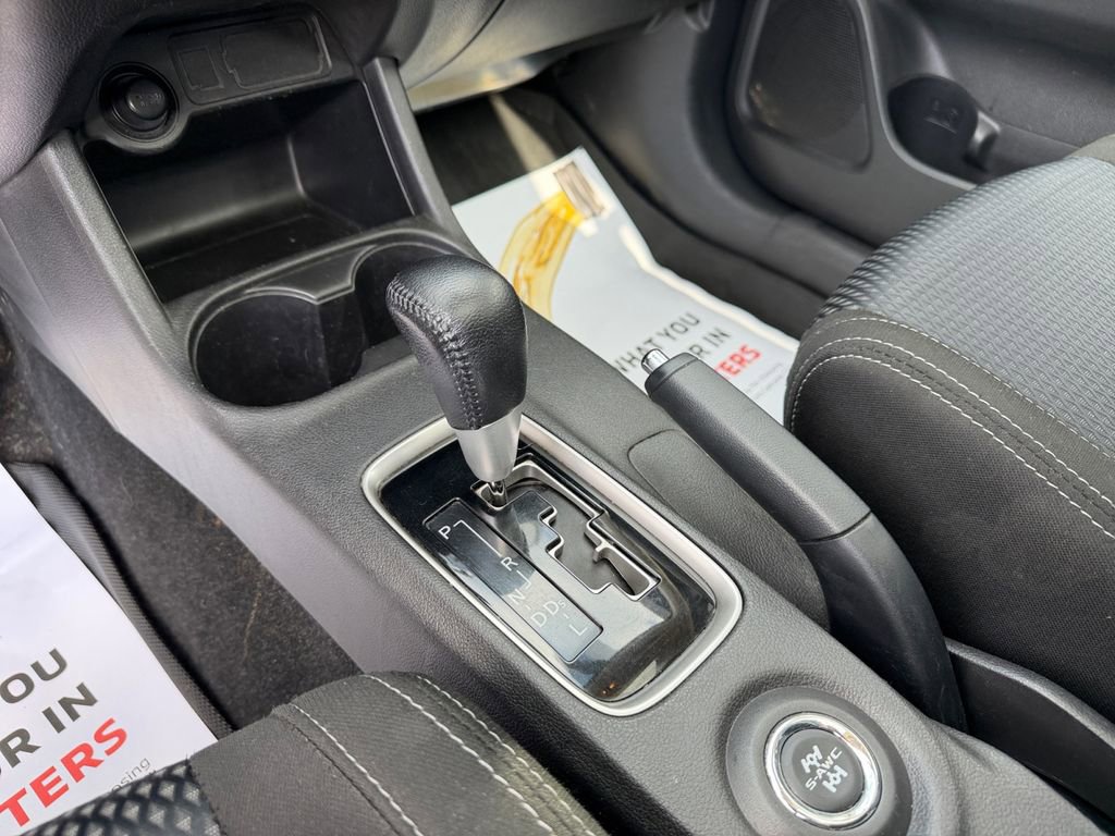 Used 2016 Mitsubishi Outlander ES image 21