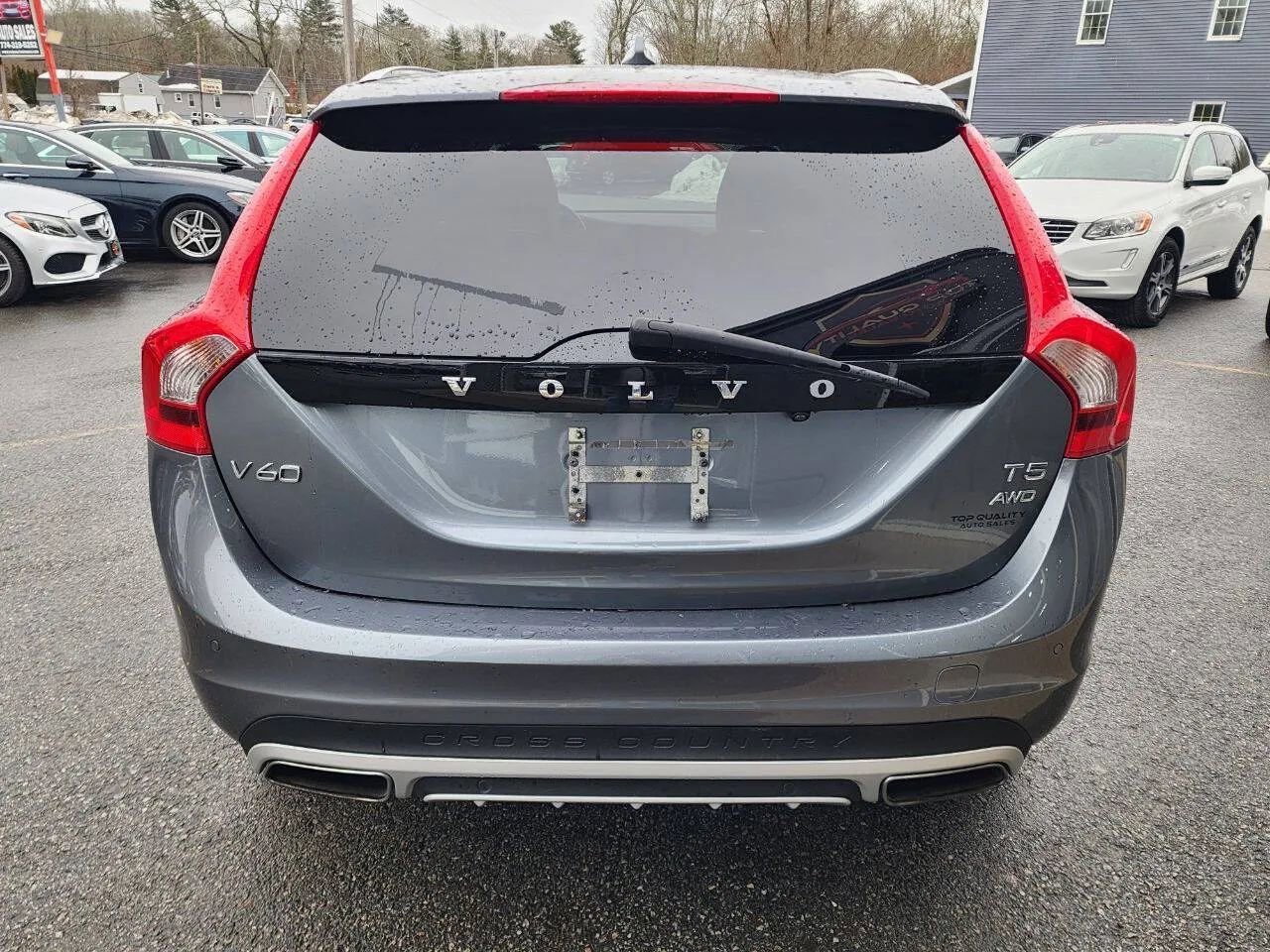 Used 2018 Volvo V60 T5 Cross Country AWD/4WD image 6