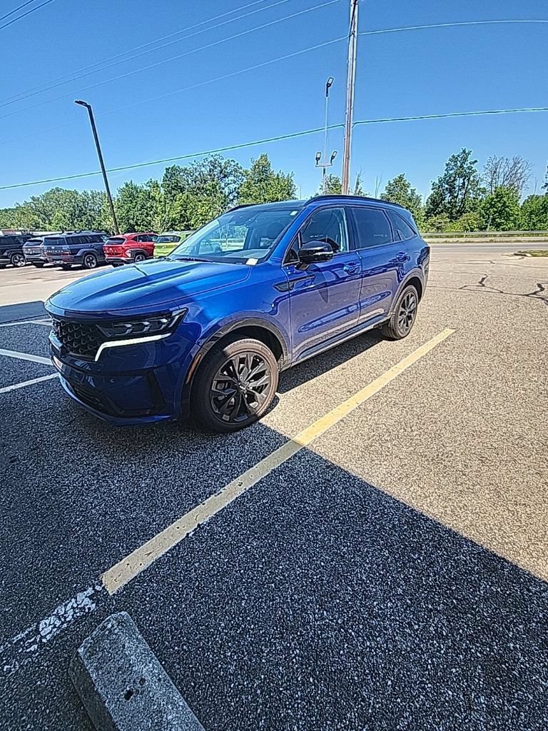 Certified 2023 Kia Sorento SX AWD/4WD image 4