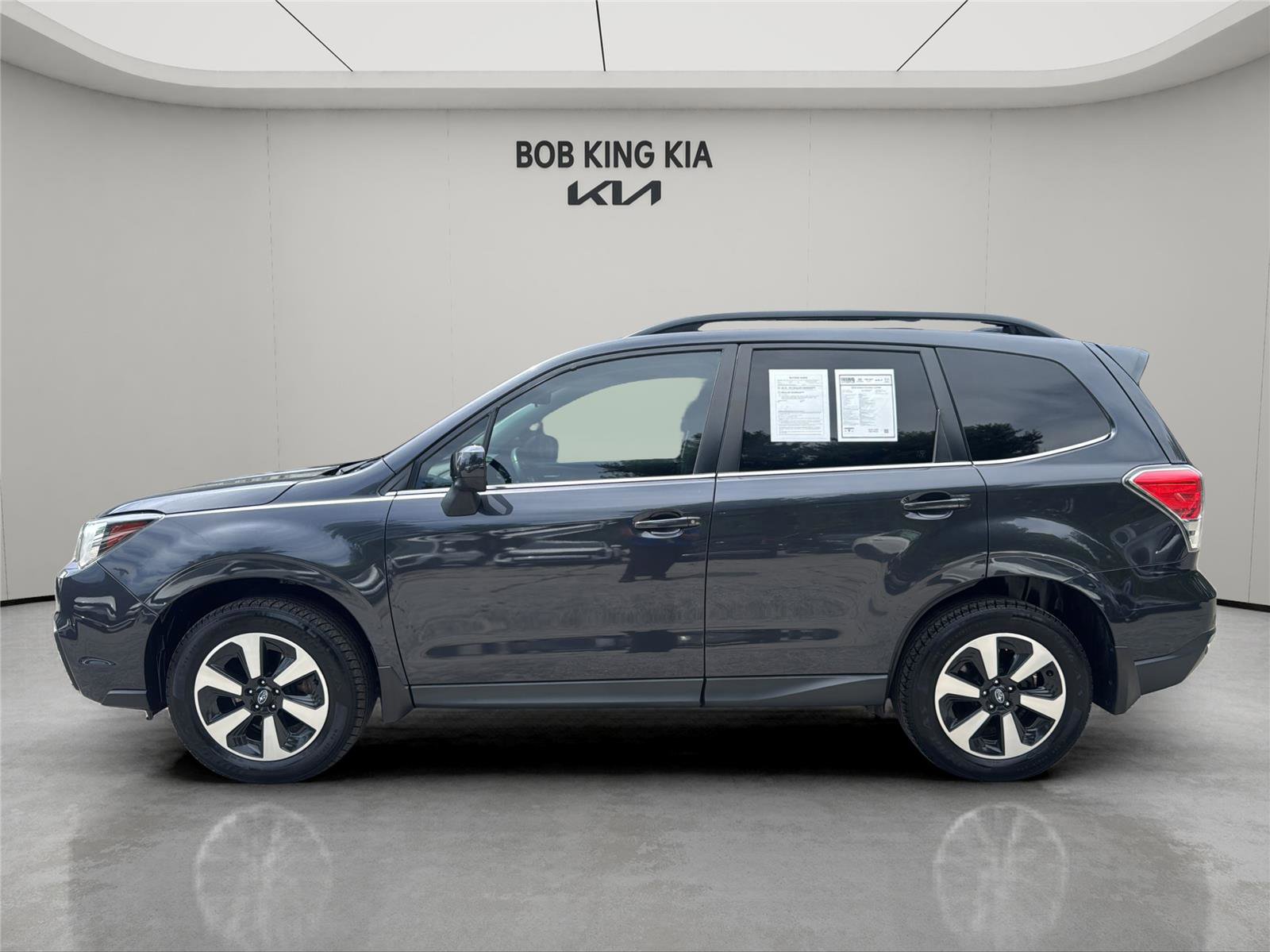 Used 2018 Subaru Forester 2.5i Limited AWD/4WD image 2