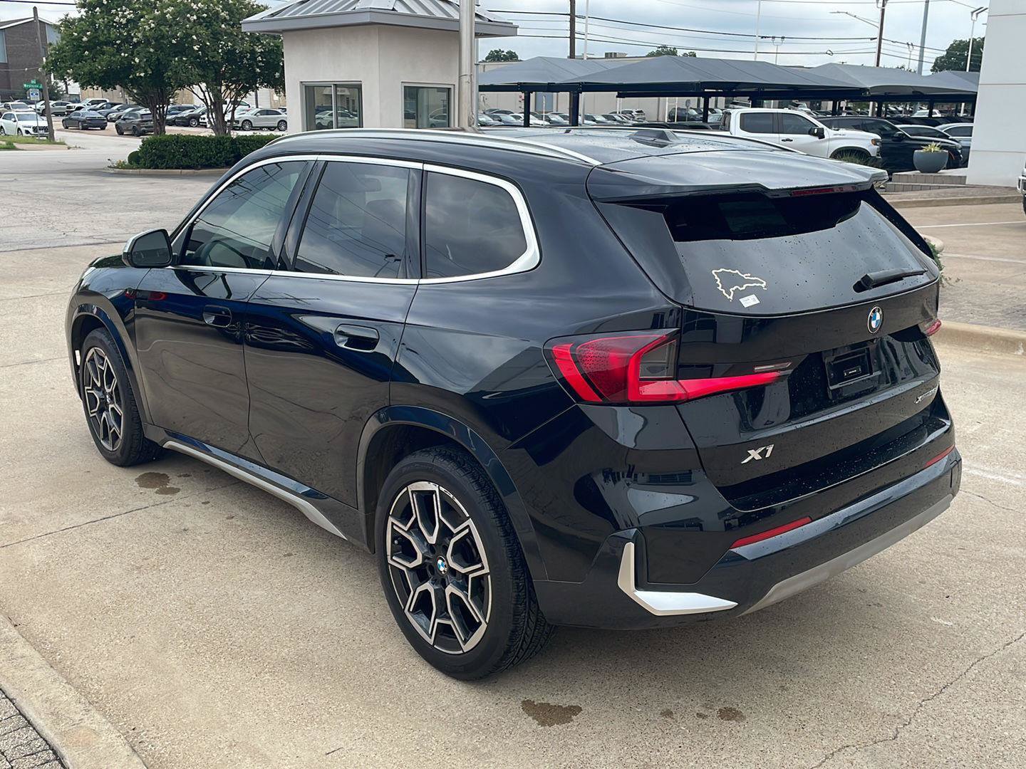 Used 2023 BMW X1 xDrive28i w/ Convenience Package AWD/4WD image 4