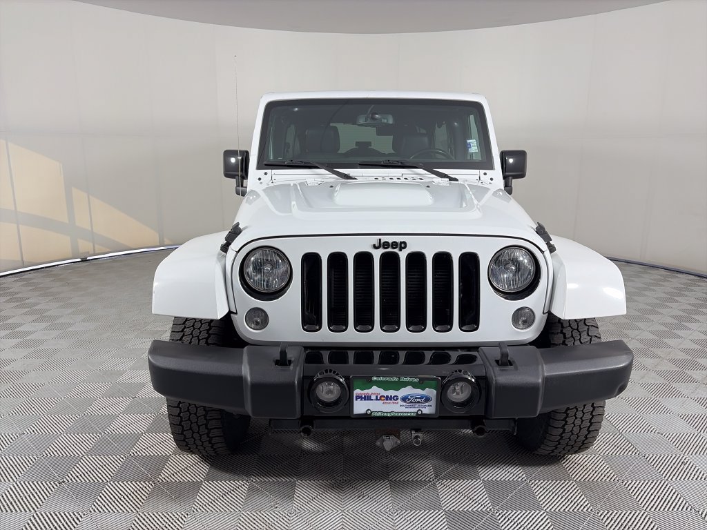 Used 2015 Jeep Wrangler Unlimited Sahara AWD/4WD image 2