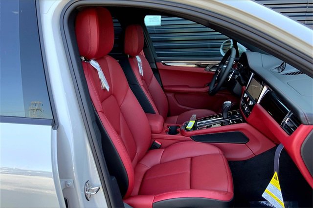 New 2026 Porsche Macan S image 24