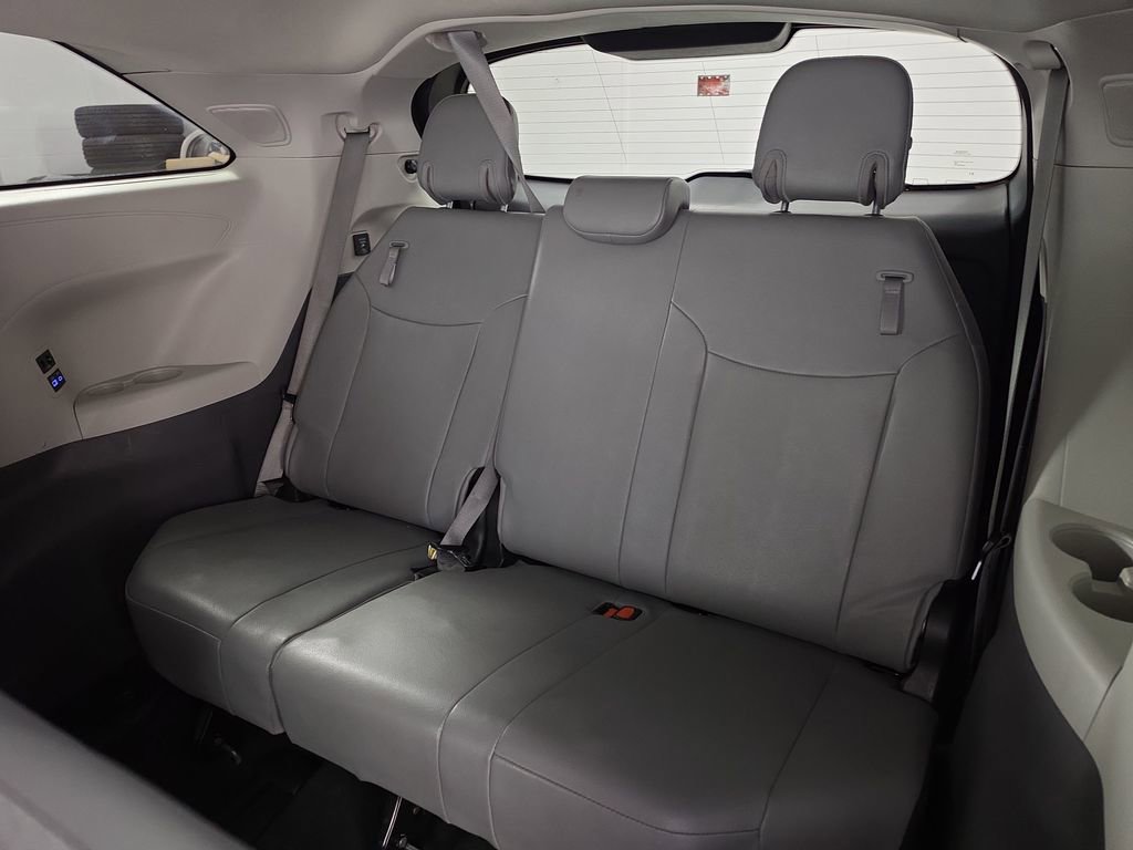 Certified 2024 Toyota Sienna XLE w/ XLE Plus Package FWD image 27