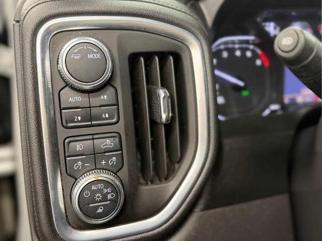 Used 2021 GMC Sierra 1500 SLT w/ SLT Premium Plus Package AWD/4WD image 11