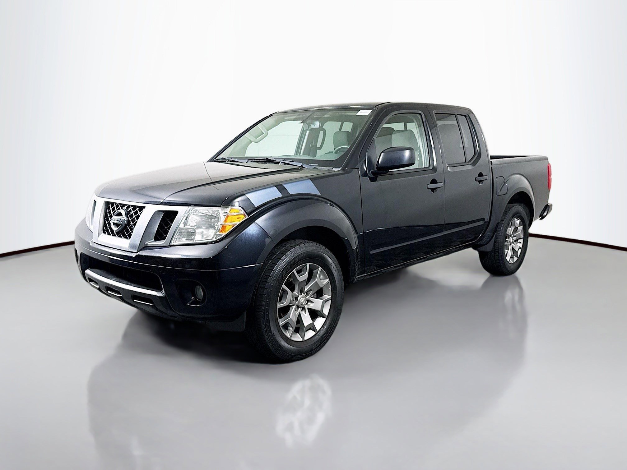 Used 2020 Nissan Frontier SV image 4