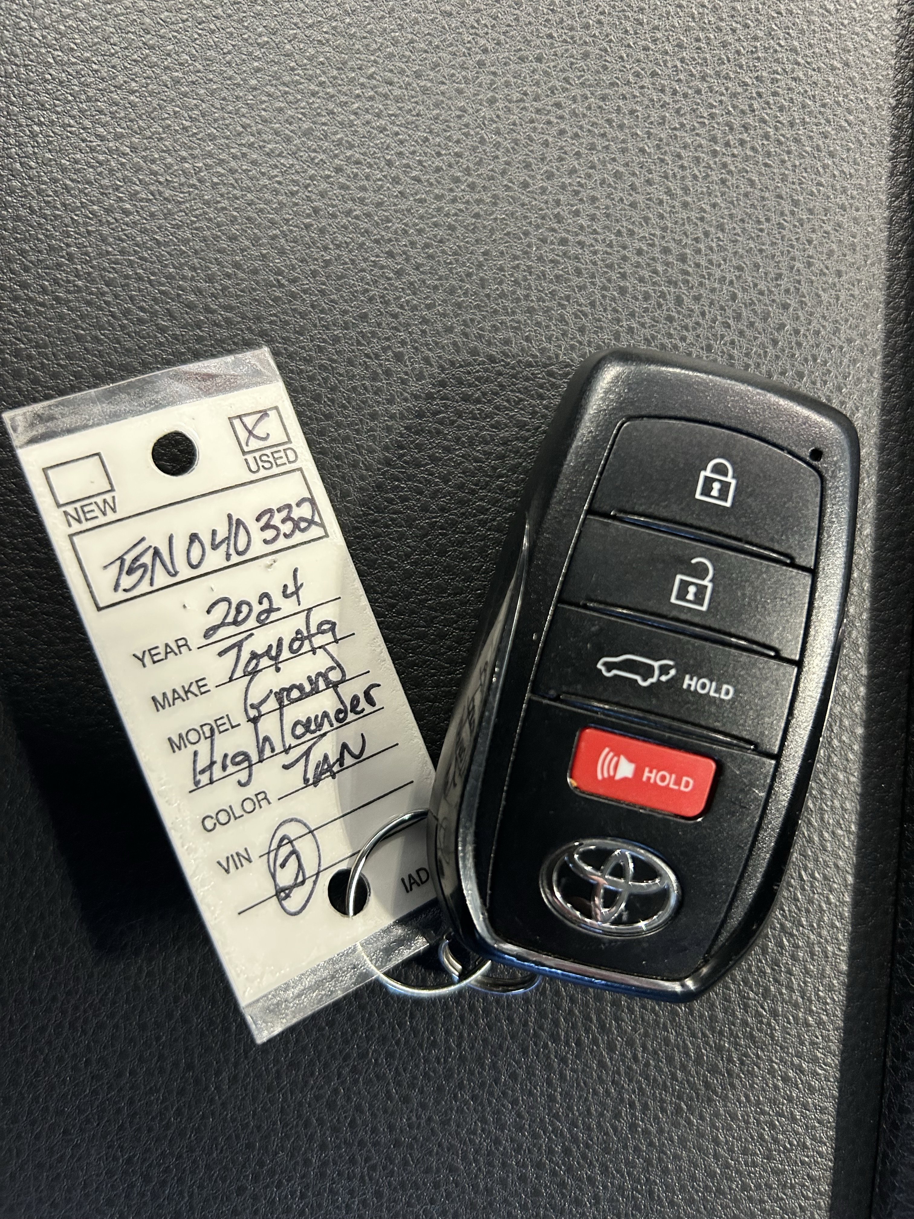 Used 2024 Toyota Grand Highlander AWD image 34