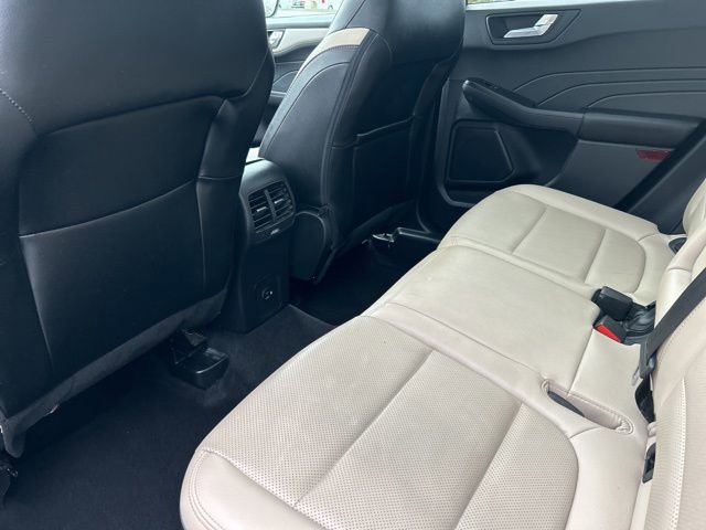 Used 2022 Ford Escape SEL image 12