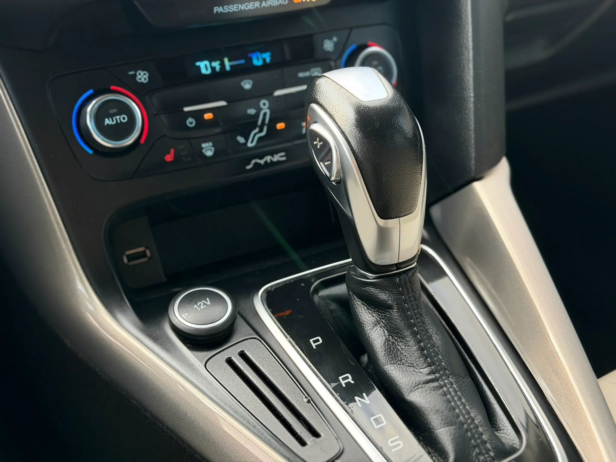 Used 2015 Ford Focus Titanium image 27