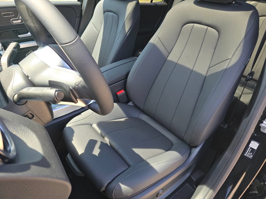 New 2026 Mercedes-Benz GLB 250 4MATIC image 23