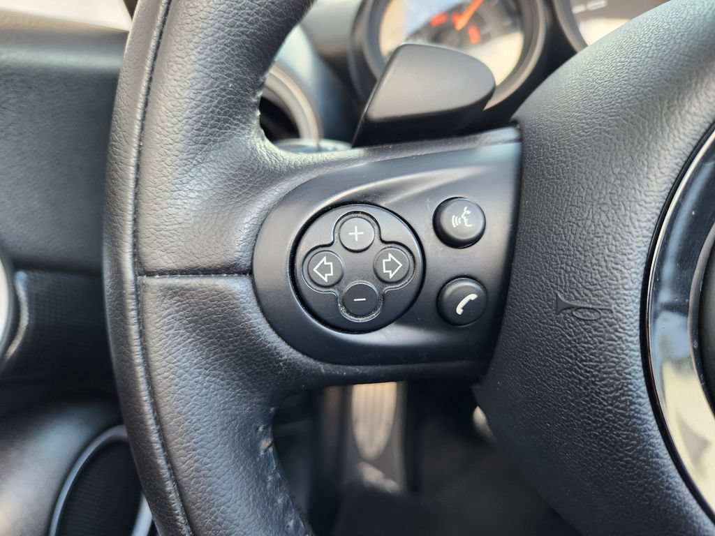 Used 2015 MINI Cooper Roadster S FWD image 26