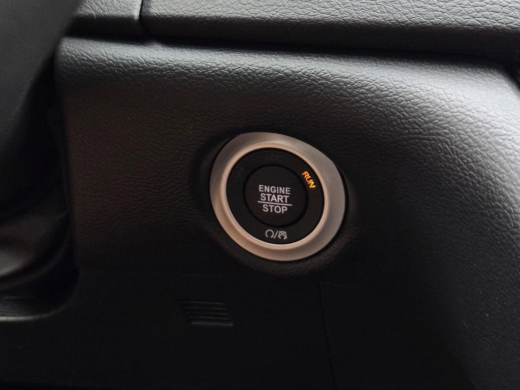 New 2026 Chrysler Voyager LX FWD image 19