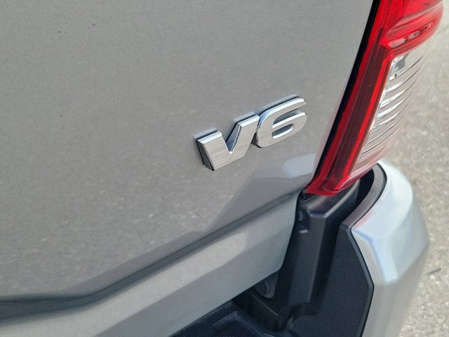 Used 2023 Toyota Tacoma SR5 w/ Technology Package image 15