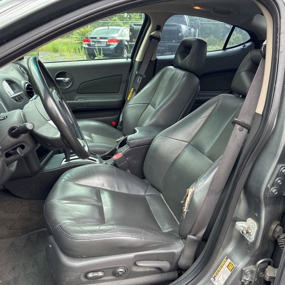 Used 2005 Pontiac Grand Prix GT w/ Leather Trim Package FWD image 16