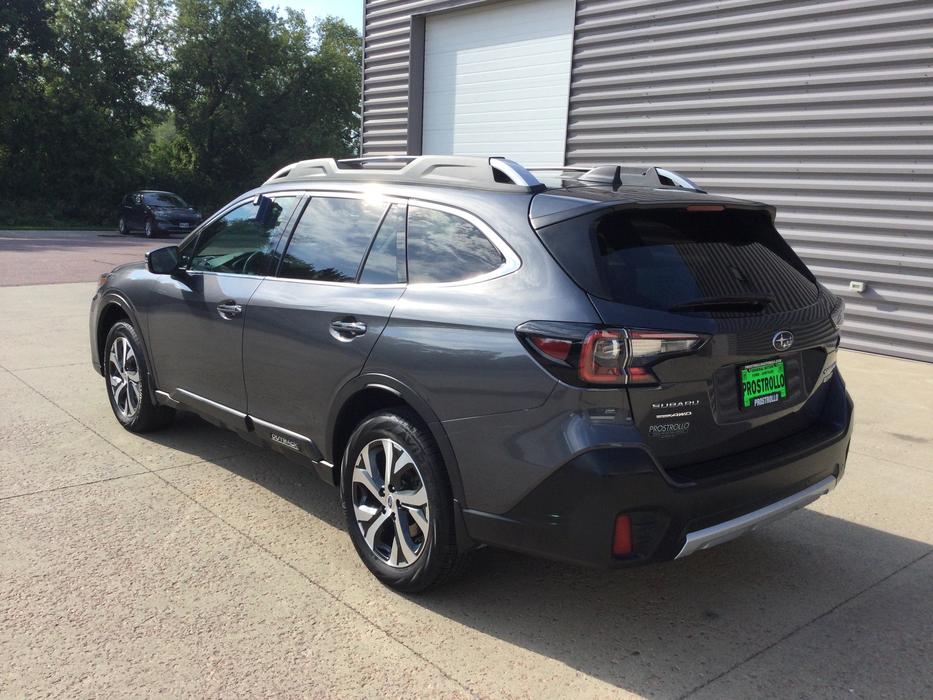 Used 2022 Subaru Outback Touring w/ Popular Package #2 AWD/4WD image 7
