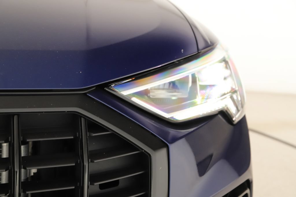 Certified 2025 Audi Q3 2.0T Premium Plus w/ Premium Plus Package AWD/4WD image 39