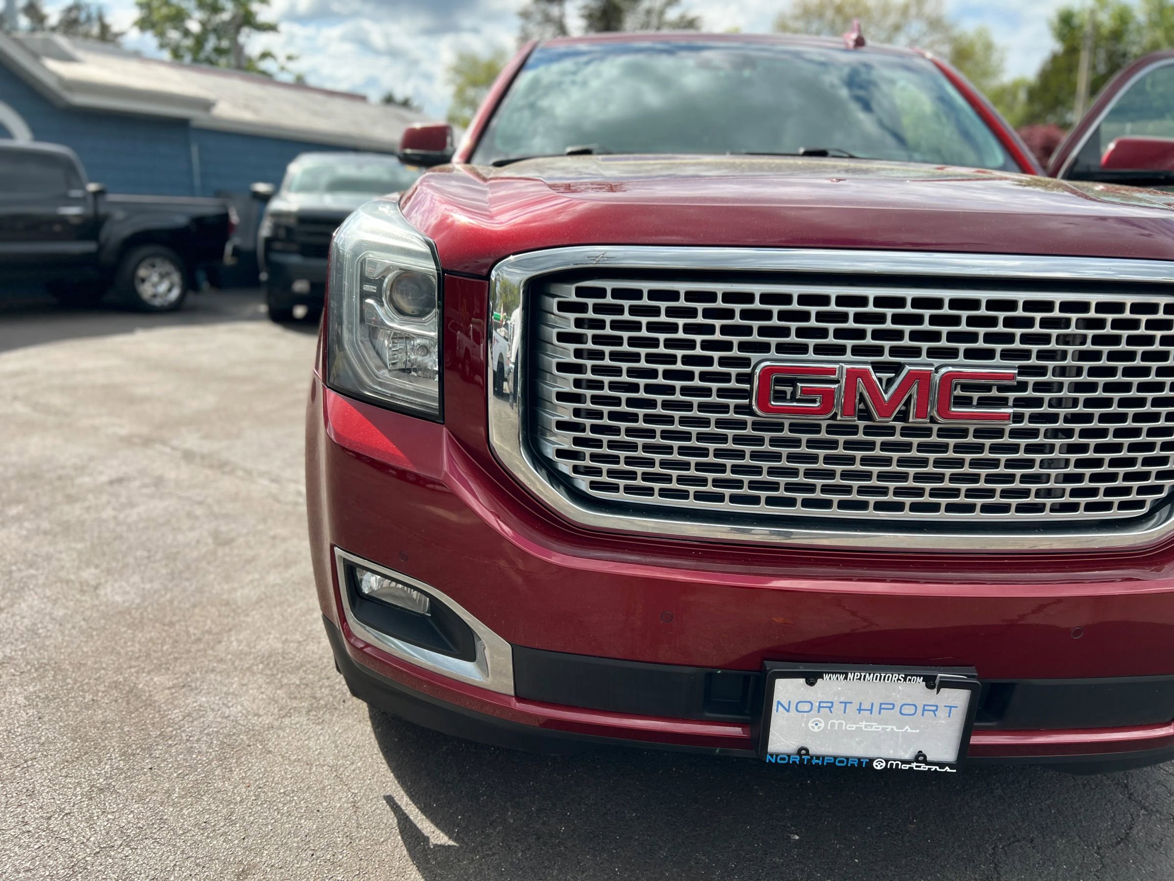 Used 2016 GMC Yukon XL Denali w/ Open Road Package AWD/4WD image 38