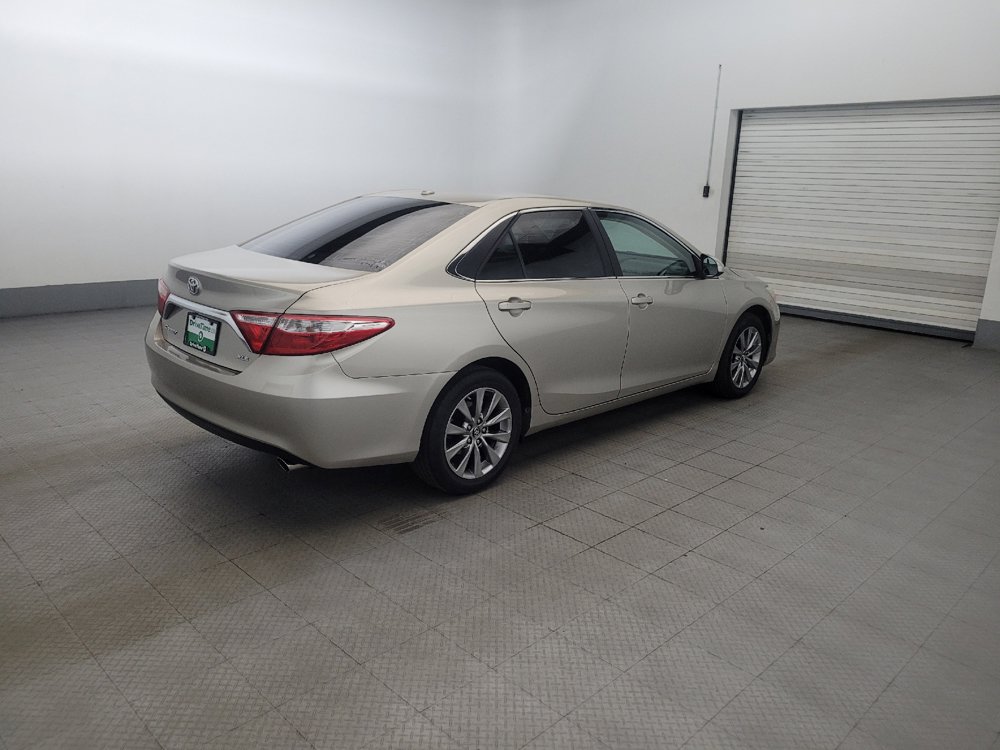 Used 2016 Toyota Camry XLE FWD image 10