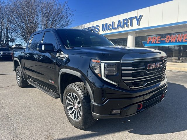 Used 2022 GMC Sierra 1500 AT4 w/ AT4 Premium Package image 2