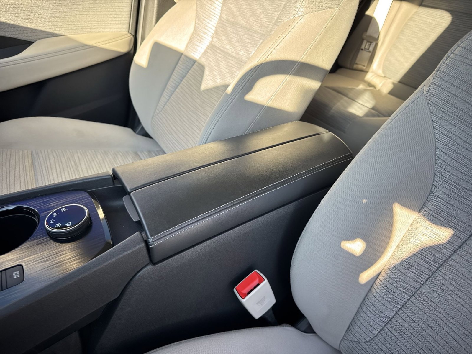 Used 2021 Nissan Rogue SV image 28