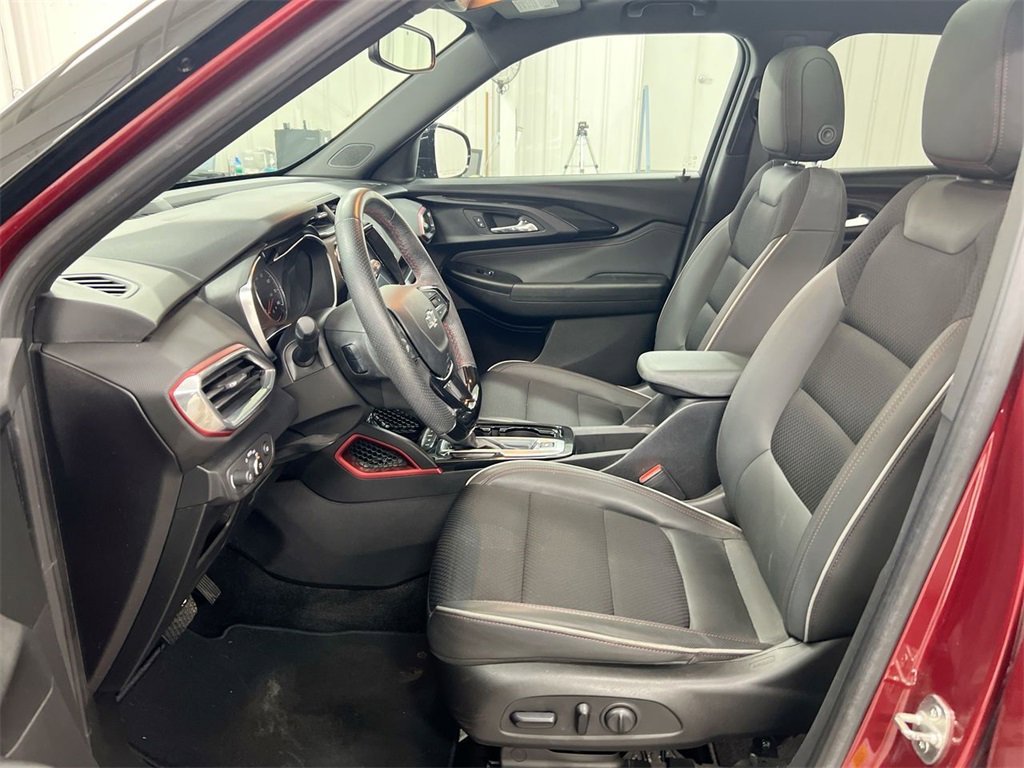Certified 2022 Chevrolet TrailBlazer RS w/ Sun and Liftgate Package image 19