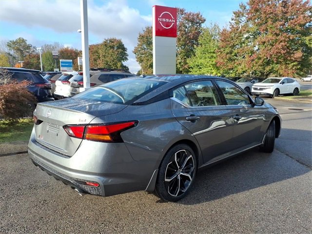 New 2025 Nissan Altima 2.5 SR image 3