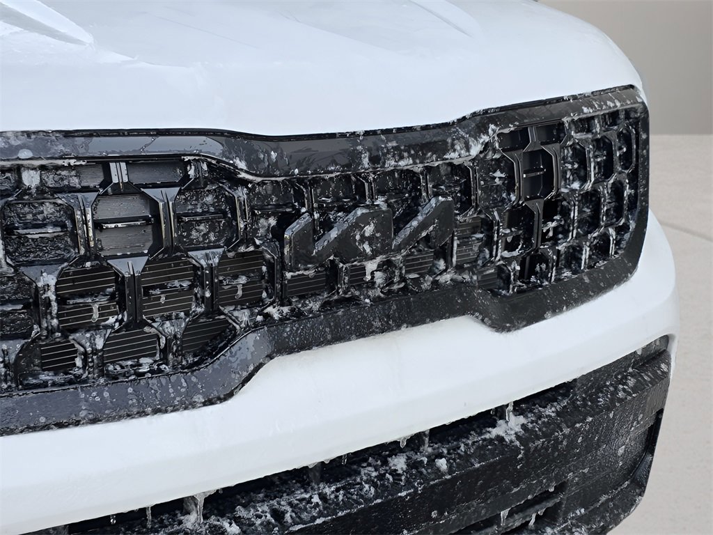 Used 2025 Kia Telluride AWD image 9