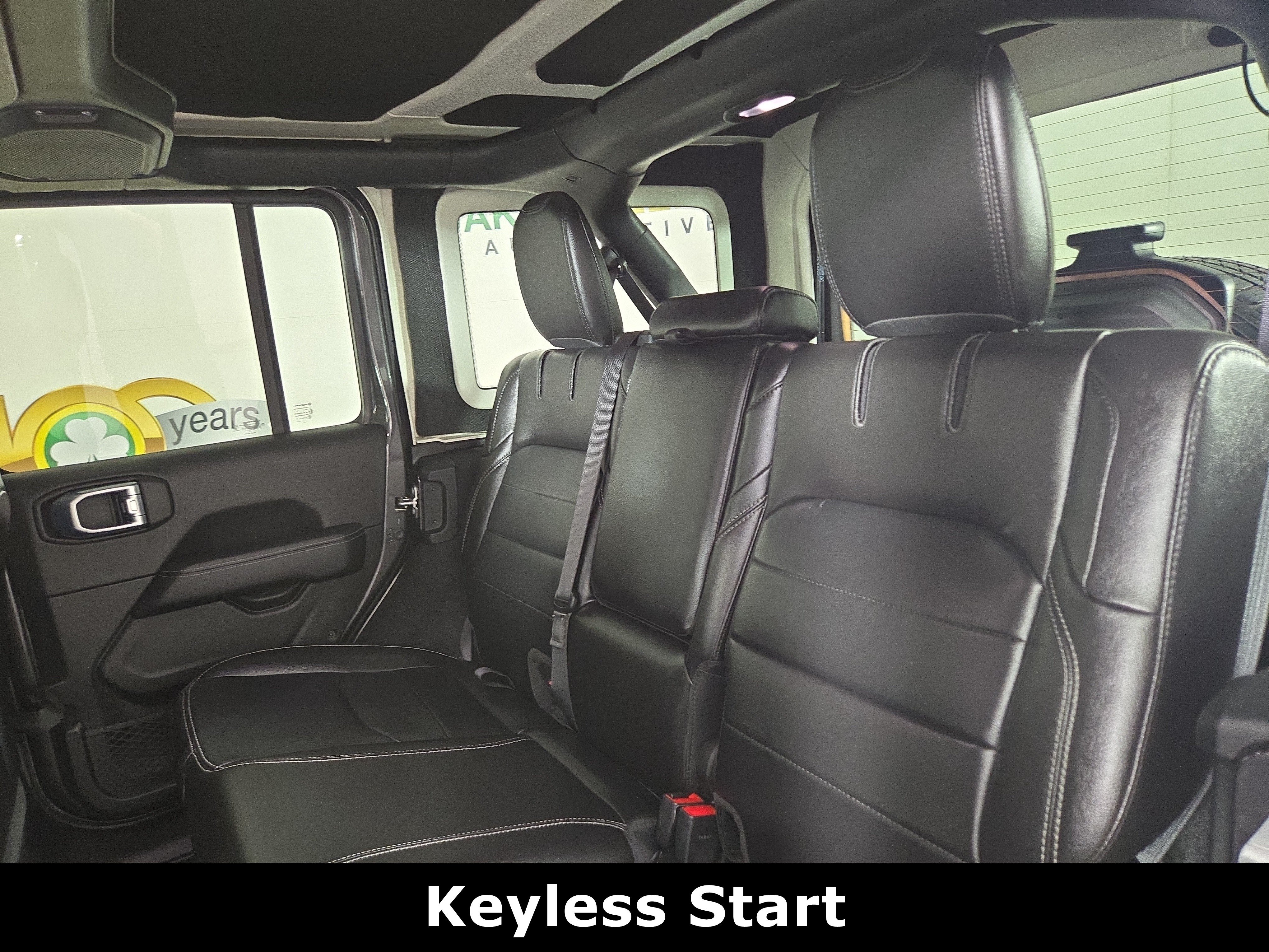 Used 2021 Jeep Wrangler Unlimited Sahara w/ Dual Top Group AWD/4WD image 13