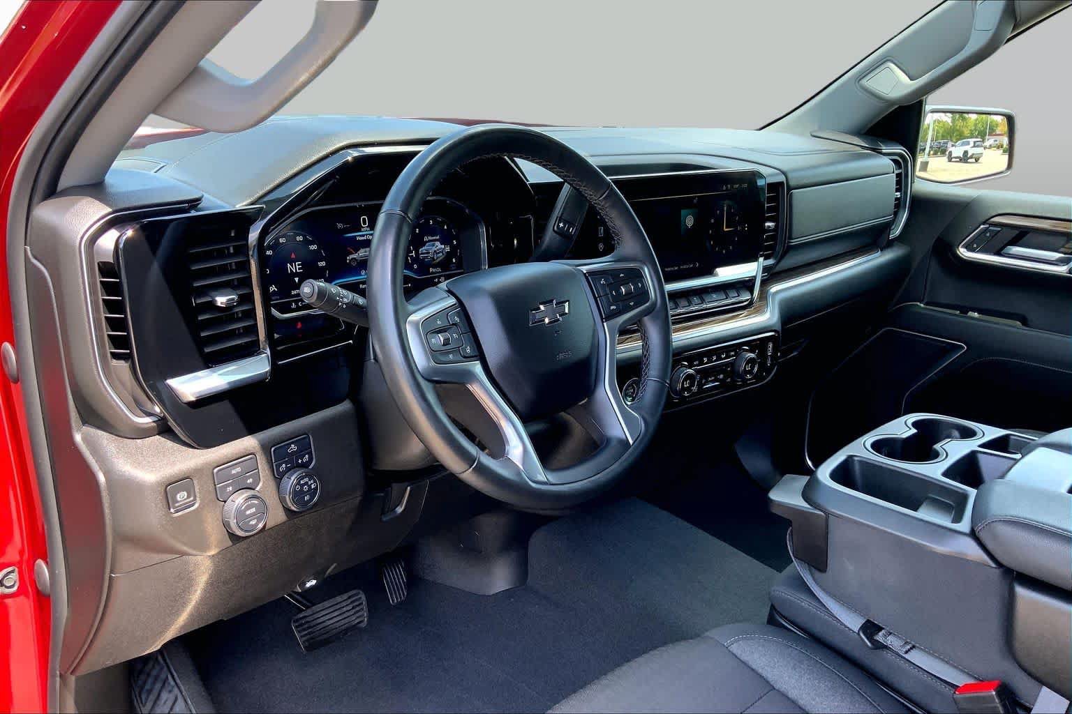 Used 2023 Chevrolet Silverado 1500 RST AWD/4WD image 17
