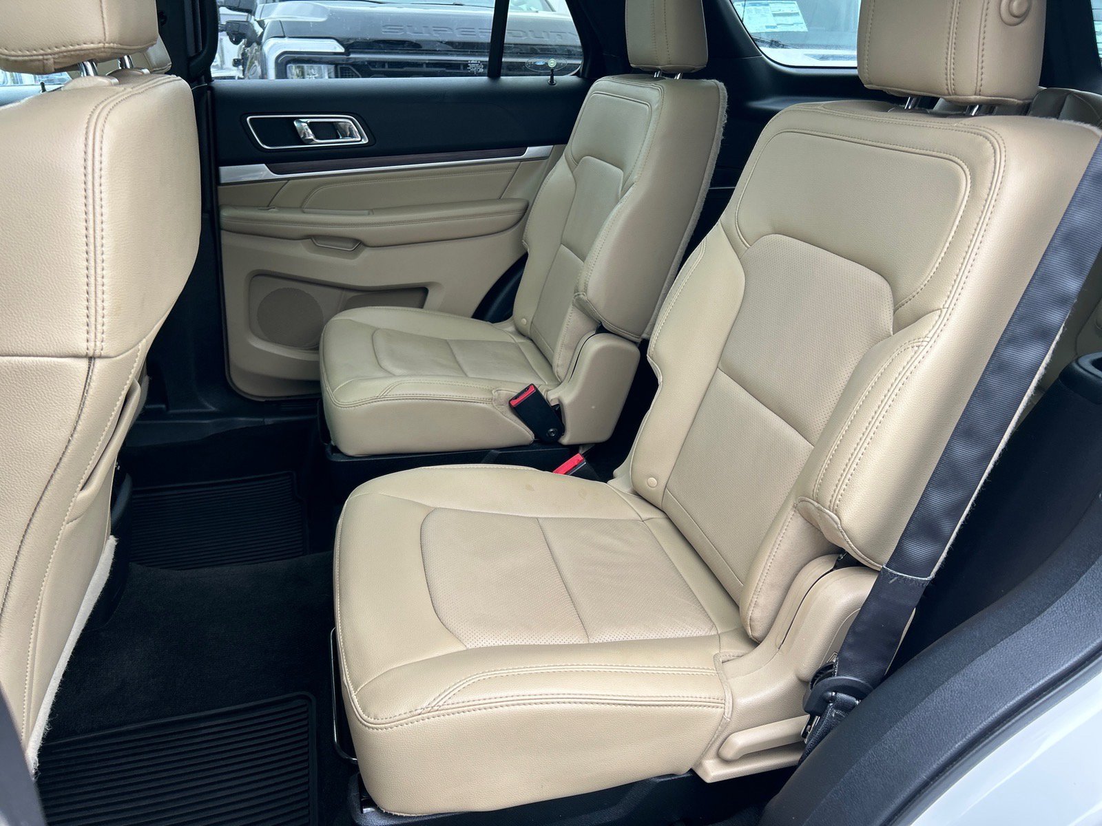 Used 2016 Ford Explorer Limited w/ Equipment Group 301A AWD/4WD image 11
