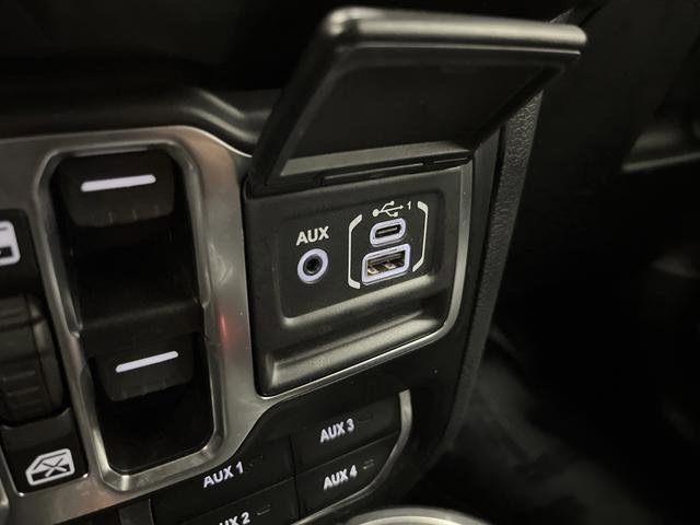 Used 2021 Jeep Wrangler Unlimited Sahara w/ Cold Weather Group AWD/4WD image 23