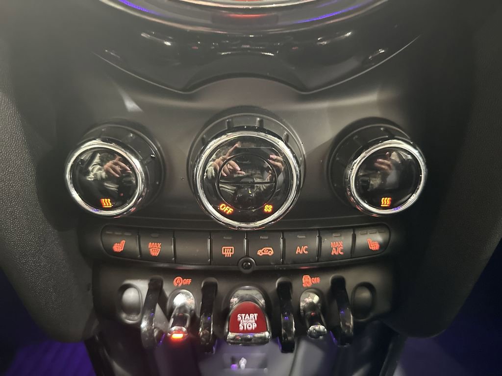 Used 2019 MINI Cooper 4-Door Hardtop image 17